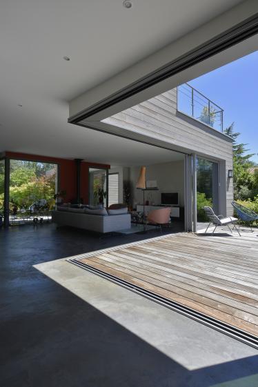 _dsc1878_dxo_maison_charbonnieres_j_julien_laferriere_ab_110522_c_bertrand_piche
