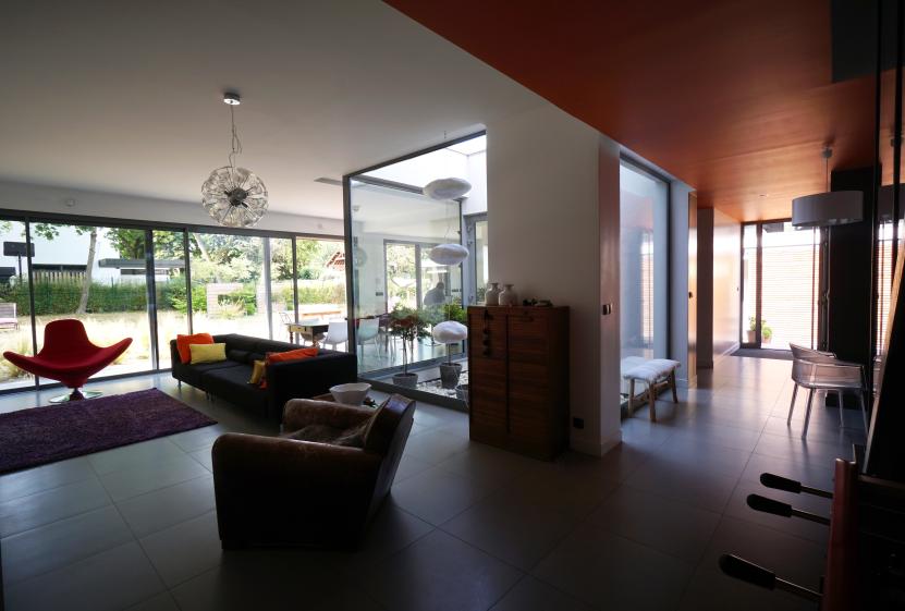 MAISON BIOCLIMATIQUE A PATIO