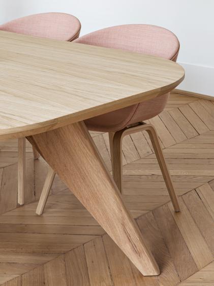 Détail table de réunion sur mesure