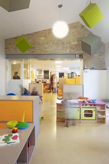 creche-faux-la-montagne-1.jpg