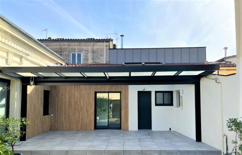 photo_pergola_acier_verre_kego_architectes_bordeaux.jpg