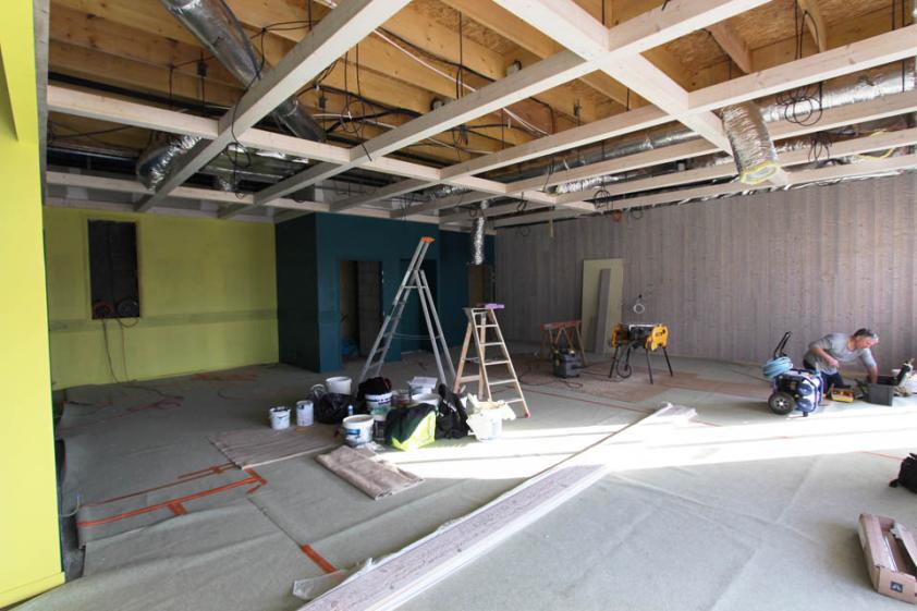 Vue de la salle de restauration en travaux