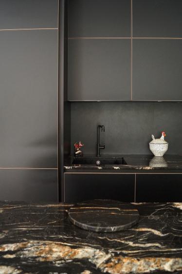 Cuisine sur-mesure noire mate