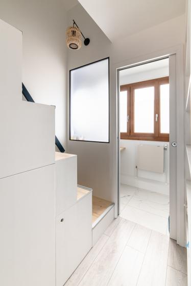 Vers la salle de bain