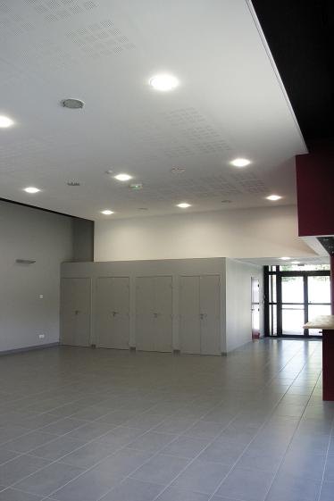 Vue intérieure vers l'entrée