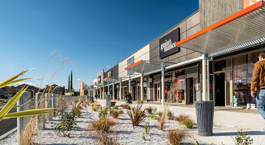 RETAIL PARK