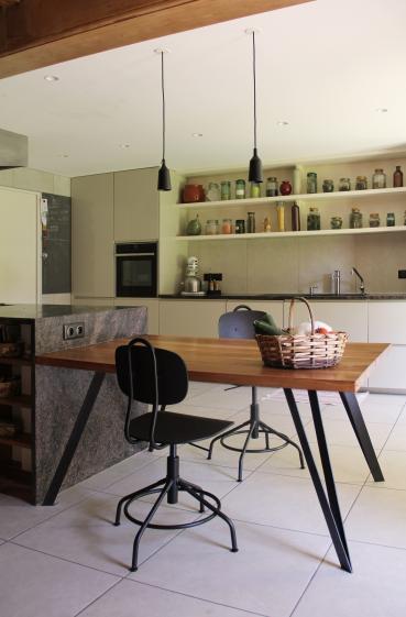 Vers la cuisine
