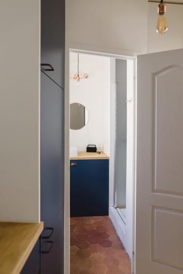 Vers la salle de bain