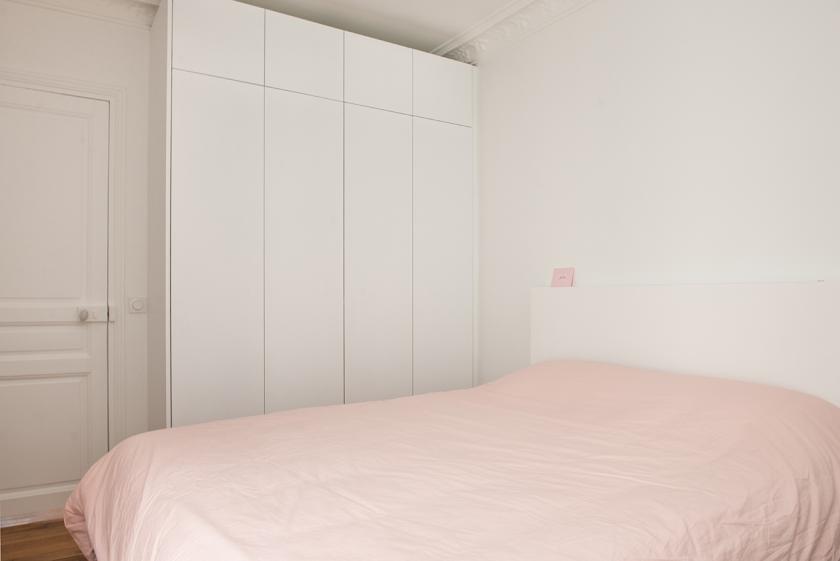 05-appartement-paris12-haussmanien-chambre-menuiserie-placard-tout-hauteur.jpg