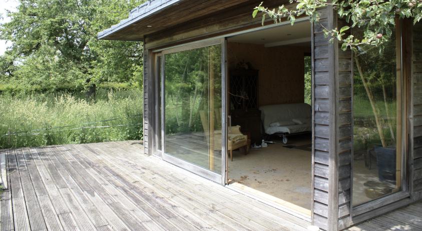 UN ATELIER DANS LE PRÉ VERGER