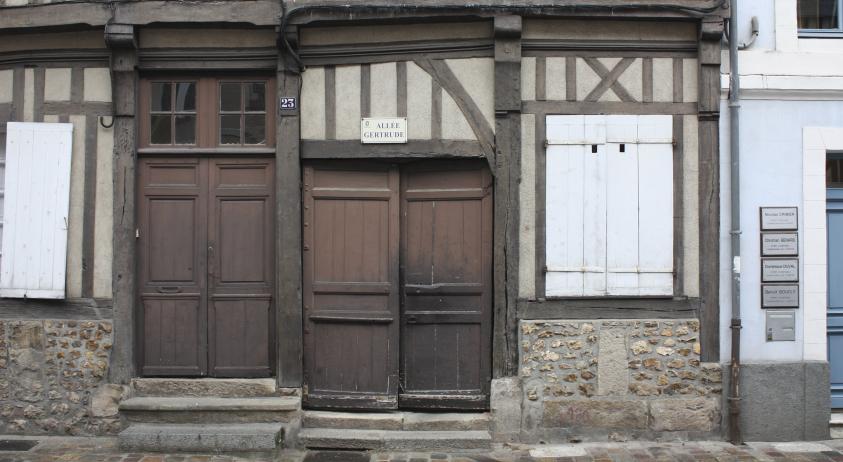RESTAURATION ET TRANSFORMATION D'UNE MAISON DU XVIIème SIECLE