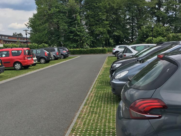 04_-_intervention_paysagere_parking.jpg