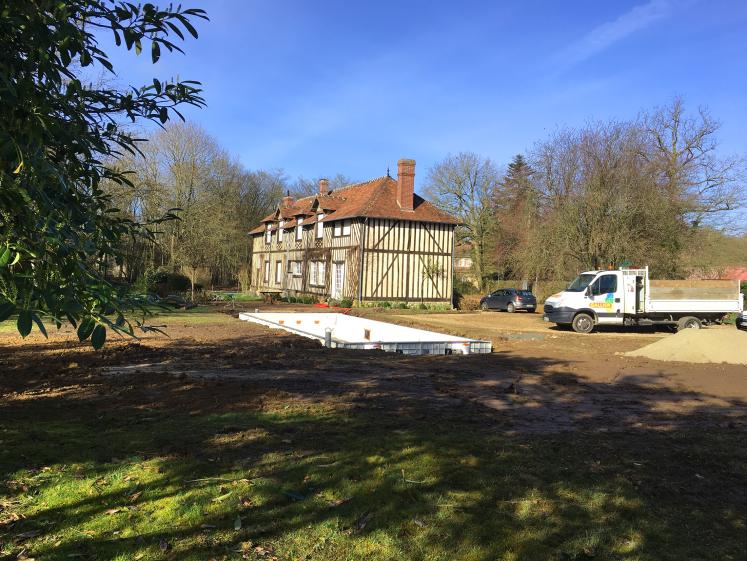 03_-_chantier_mise_en_place_du_bassin.jpg