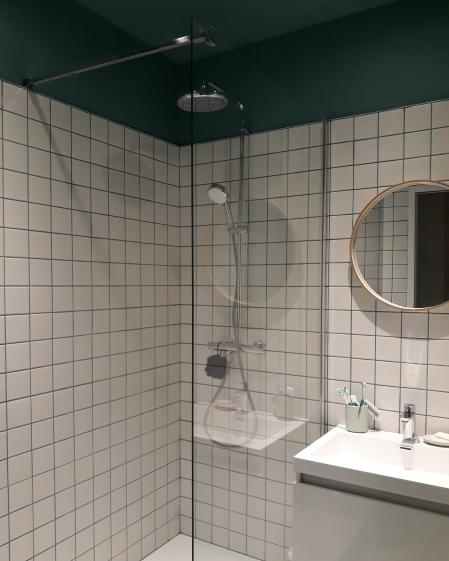 Changement d'une salle de bain baignoire pour douche avec reprise des installati