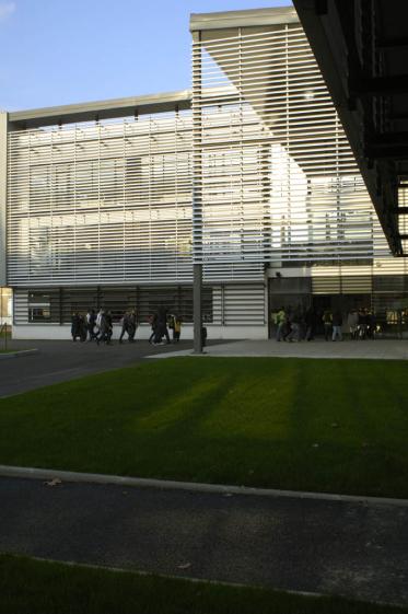 lyceejeanmoulin018t.jpg
