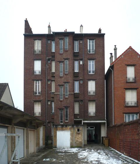 facade_cour_-_avant.jpg