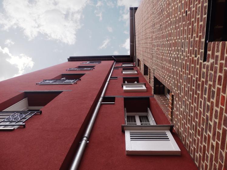 façade arrière et cage d'escalier