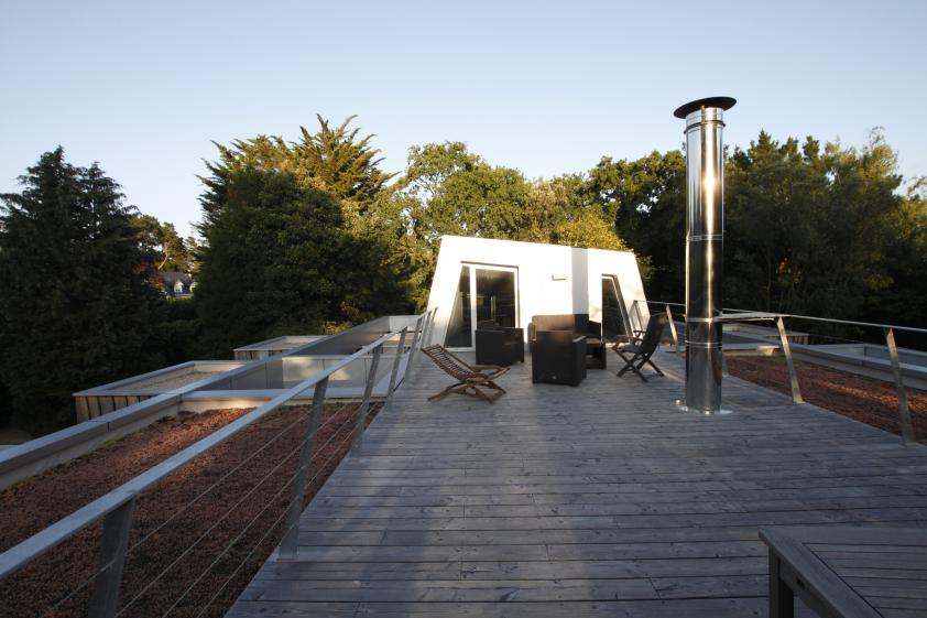 guerande-villa-ecologie-toit-terrasse.jpg