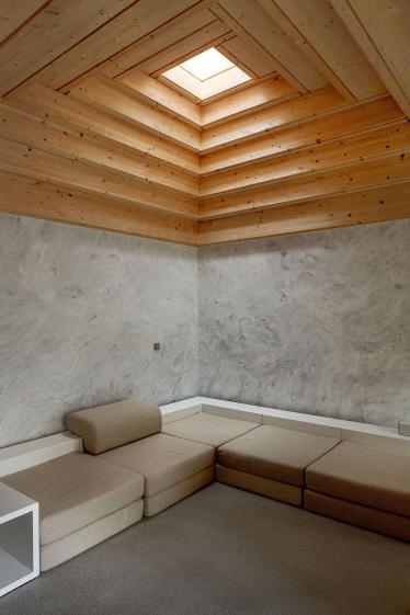 project_1_extension_rn_hr332_photograph_6_by_william_moore.jpg