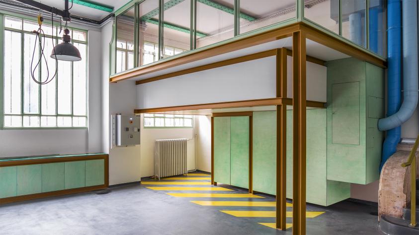 VUE DE LA MEZZANINE