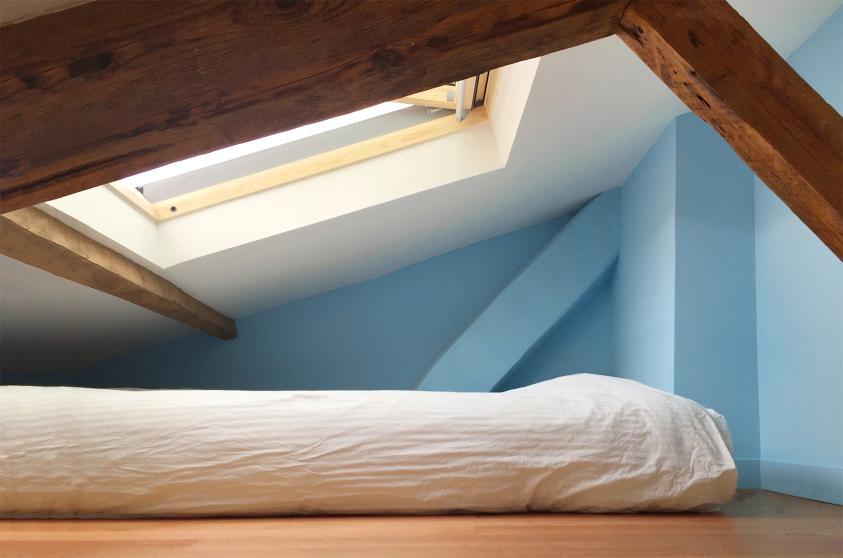 CHAMBRE DANS LES COMBLES