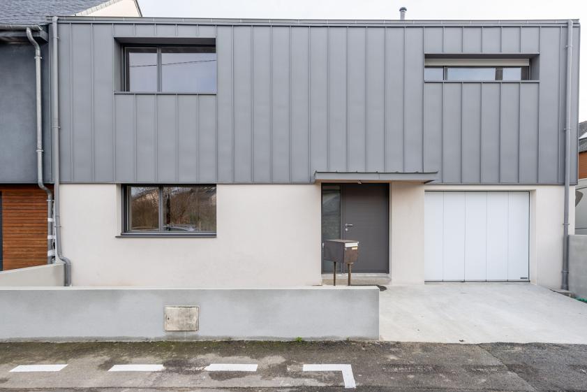 maison-brique-bois-bardage-zinc-contemporaine-verriere-carole-groulet-architecte