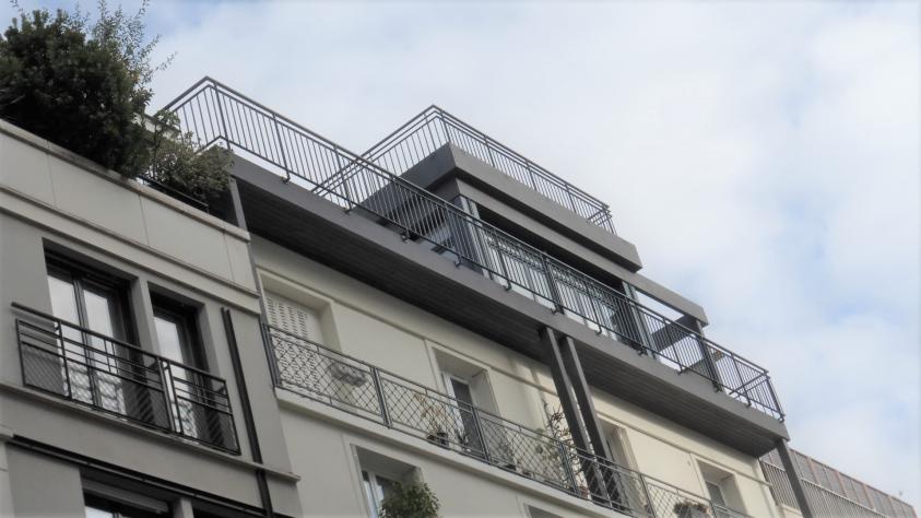 UNE MAISON SUR LE TOIT