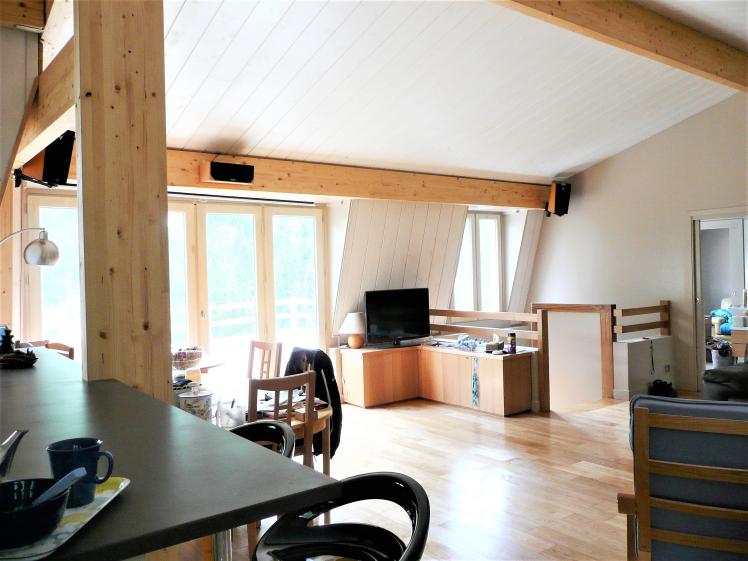 MAISON SUR LE TOIT
