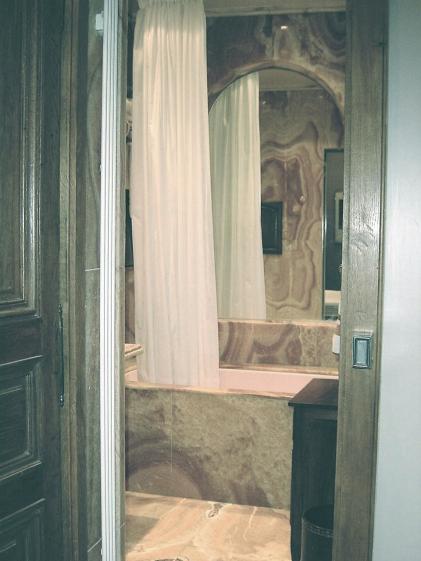 DECO 2001