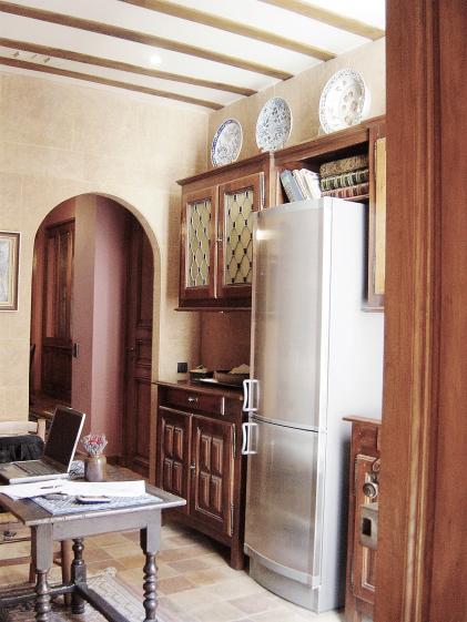DECO 2001