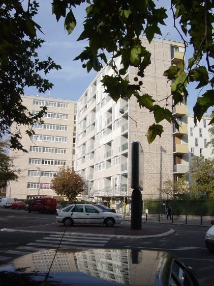 RELOOKING FACADES