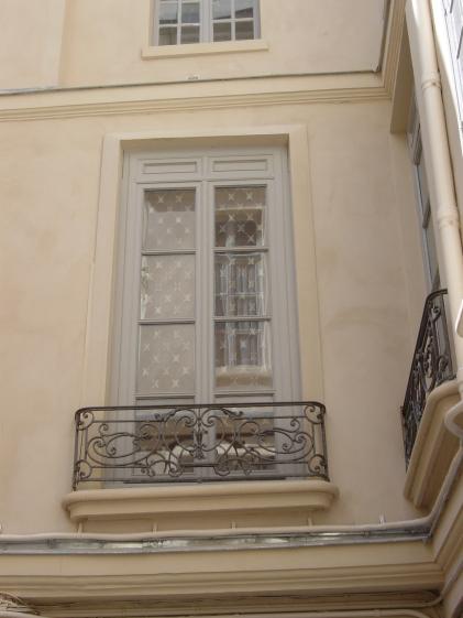 RESTAURATION LOURDE DES FACADES COUR