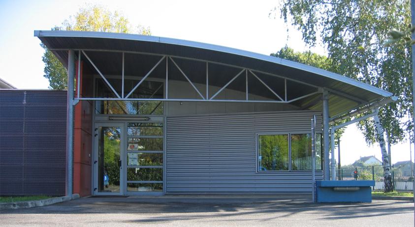 Détail façade entrée bureaux
