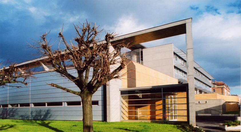 Façade sur salle polyvalente