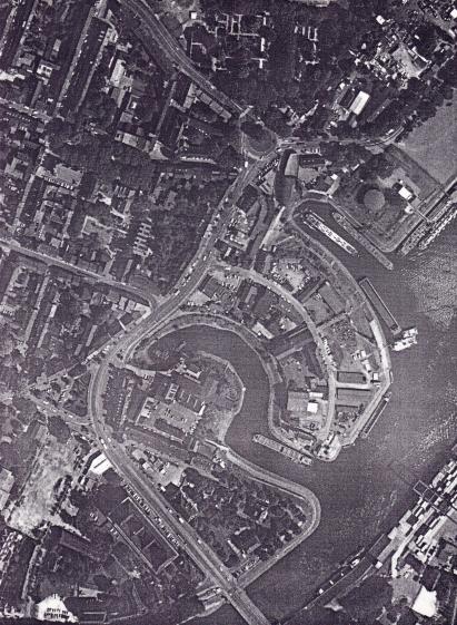 Photographie aérienne de l'ancien quai portuaire fluvial existant.