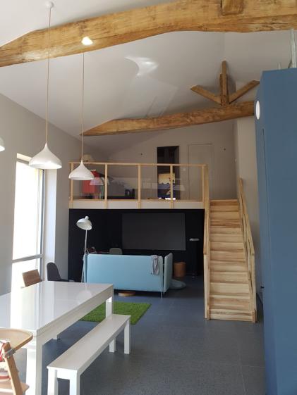 Rénovation d'une grange en Maison Passive - Séjour toute hauteur - Chapente bois