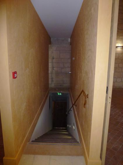 Salle haute - Escalier 01