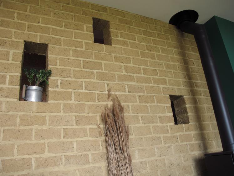 une_maison_de_rozo_mur_en_terre_2.jpg