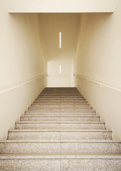 05_gymwi_escaliers_exterieurs_c_rhb_architectes_libre_de_droits.jpg