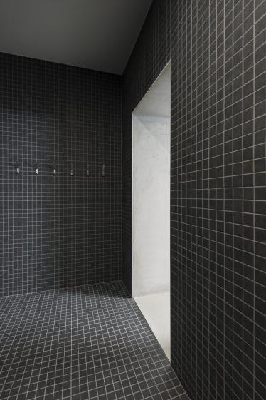 13_gymwi_douches_c_rhb_architectes_libredroits.jpg