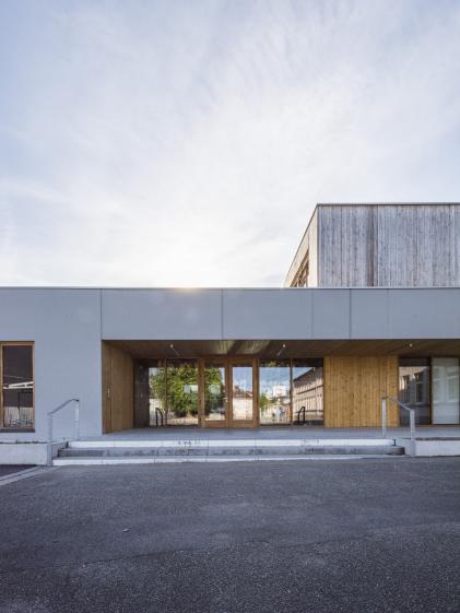 14_emgbm_cour_elementaire_c_rhb_architectes_libredroits.jpg