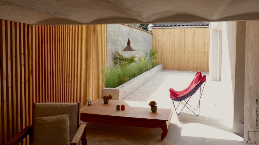 renovation-loft-terrasse-en-ville-marseille-pergola-bois-contemporainre-jeremy-a