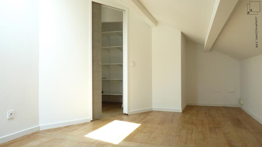extension-contemporaine-villa-marseille-amenagement-combles-surelevation-chambre