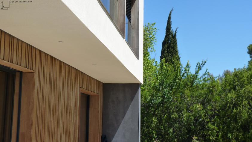 maison-architecte-bois-contemporaine-paca-azzaro-architecte-min.jpg