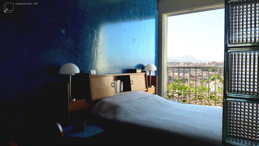 appartement-70-beton-bleu-vue-marseille-transformation-azzaro-architecte.jpg