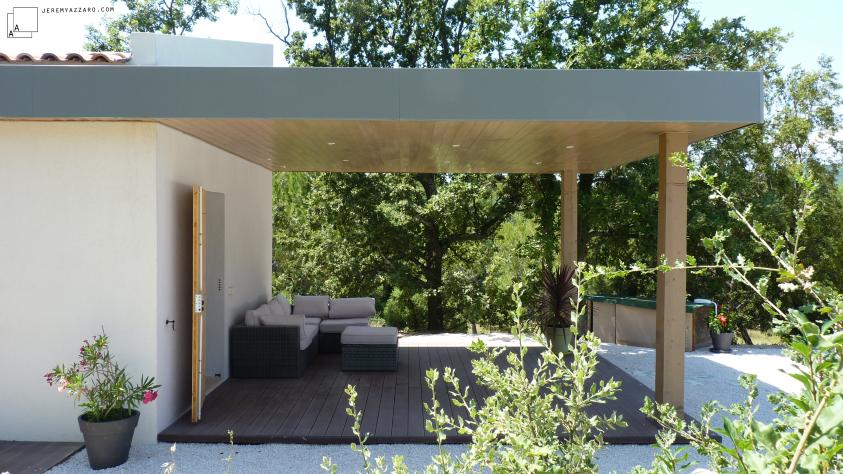 pergola-moderne-piscine-salon-ete-azzaro-jeremy-azrchitecte-min.jpg