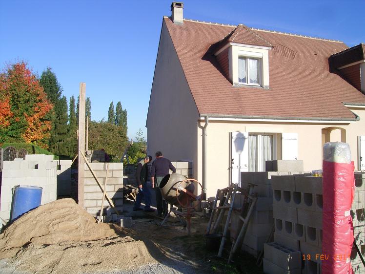 En cours de chantier côté rue 