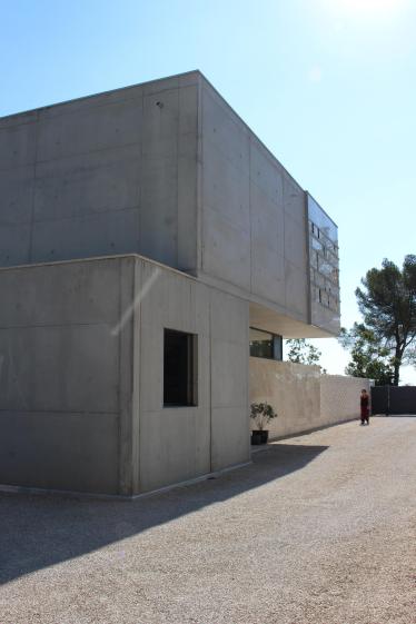 stratification des masses de béton brut