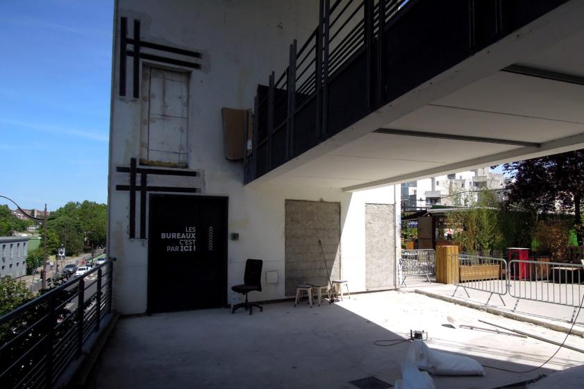 Intérieur fenêtre urbaine