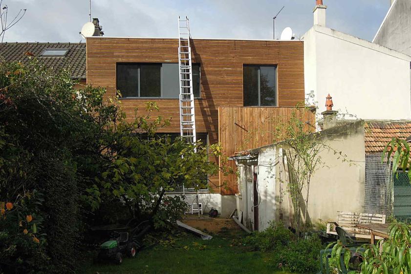 Façade projetée sur jardin